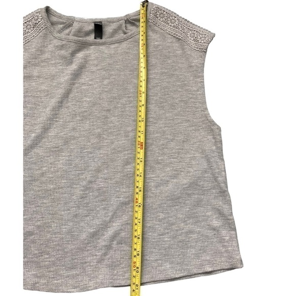 FRANCESCA’S Alya waffle thermal knit top with shoulder crochet details - Picture 6 of 8